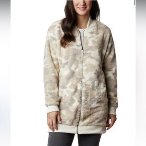 Columbia Women’s Bundle Up Printed Fleece Tan Multi Camo Pockets Medium